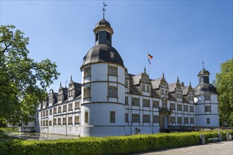 Neuhaus Castle, moated castle, Weser Renaissance, Paderborn, Westphalia, North Rhine-Westphalia,