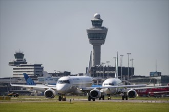 Aircraft at Amsterdam Schiphol Airport, on the taxiway for take-off on the Aalsmeerbaan, 18L/36R,