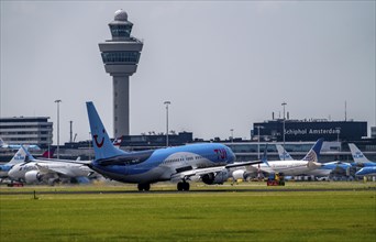 TUI Boeing 737-Max8, aircraft landing at Amsterdam Schiphol Airport, Buitenveldertbaan, 09/27, air