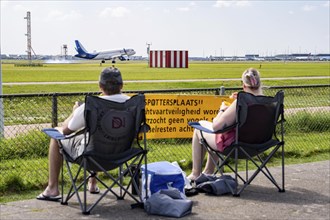 Amsterdam Schiphol Airport, planespotters, aircraft enthusiasts, at the Buitenveldertbaan, watch