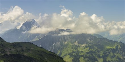 Mountain panorama from Zeigersattel to Höfats 2259m, Allgäu Alps, Allgäu, Bavaria, Germany, Europe