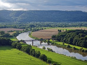 The Upper Weser flows through the southern Weserbergland between Beverungen and Höxter. Aerial