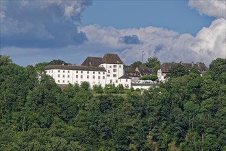 Fürstenberg Castle, a Spornburg with the Fürstenberg porcelain manufactory, is situated on the