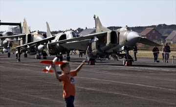 Berlin, 19.09.2009, Fighter jets can be seen on the tarmac of the Bundeswehr Air Force Museum in