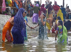 Allahabad, India, 20.01.2010, Hindus gather for the Magh Mela in Allahabad to take a holy dip at