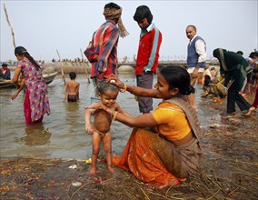 Allahabad, India, 20.01.2010, Hindus gather for the Magh Mela in Allahabad to take a holy dip at