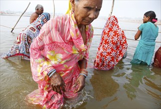 Allahabad, India, 20.01.2010, Hindus gather for the Magh Mela in Allahabad to take a holy dip at