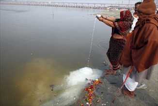 Allahabad, India, 20.01.2010, Hindus gather for the Magh Mela in Allahabad to take a holy dip at