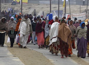 Allahabad, India, 20.01.2010, Hindus gather for the Magh Mela in Allahabad to take a holy dip at