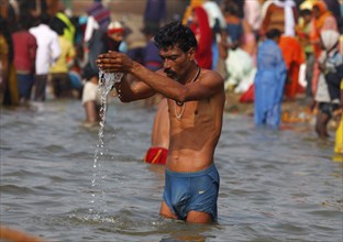 Allahabad, India, 20.01.2010, Hindus gather for the Magh Mela in Allahabad to take a holy dip at