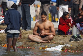 Allahabad, India, 20.01.2010, Hindus gather for the Magh Mela in Allahabad to take a holy dip at