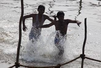 Allahabad, India, 20.01.2010, Hindus gather for the Magh Mela in Allahabad to take a holy dip at