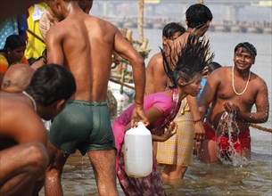 Allahabad, India, 20.01.2010, Hindus gather for the Magh Mela in Allahabad to take a holy dip at