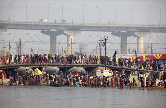 Allahabad, India, 20.01.2010, Hindus gather for the Magh Mela in Allahabad to take a holy dip at