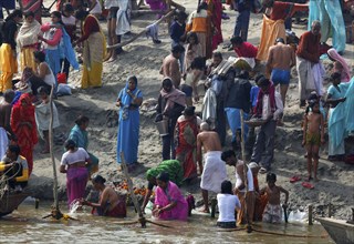 Allahabad, India, 20.01.2010, Hindus gather for the Magh Mela in Allahabad to take a holy dip at