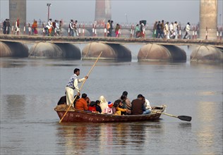 Allahabad, India, 20.01.2010, Hindus gather for the Magh Mela in Allahabad to take a holy dip at