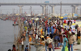 Allahabad, India, 20.01.2010, Hindus gather for the Magh Mela in Allahabad to take a holy dip at