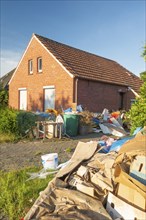 Household waste, bulky waste, clearing out, household clearance, disposal, uninhabitable, detached