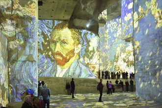 Carrières des Lumières with show Vermeer a Van Gogh with self-portrait by Vincent van Gogh,