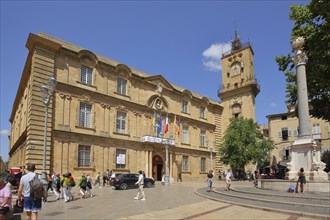 Hôtel de Ville, Town Hall with decorative fountain and Roman column, Pedestrian, Town Hall Square,