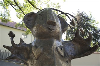 Sculpture Large Woman by Carin Grudda 2012, abstract art, modern art, face, nose, ears, hands,