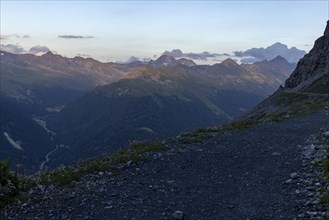 Panorama trail in the evening, Flüela Pass road and Grisons Alps in the background, Parsenn, Davos,