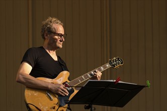 Guitarist Niels Ruthardt of the jazz band LoT Late on Tuesday, Stuttgart, Baden-Württemberg,