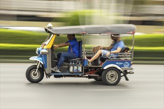 Tuk Tuk in traffic, Bangkok, Thailand, Asia