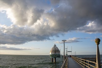 Dark clouds pass over the pier in Zingst, diving gondola, Zingst, Mecklenburg-Vorpommern, Germany,