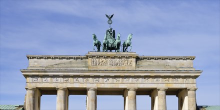 Neoclassical Brandenburg Gate, Paris Square, Under den Linden, Berlin Mitte, Germany, Europe