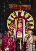 Hindus at the temple festival at the entrance of the Hindu temple Sri Kamadchi Ampal, Hamm, Ruhr