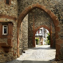 Double castle gate, north gate at the Adolfsturm, medieval Friedberg castle, old town centre,