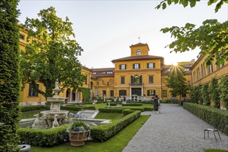 Lenbachhaus, Municipal Gallery, Garden with Fountain with Sun Star, Kunstareal Munich, Munich,