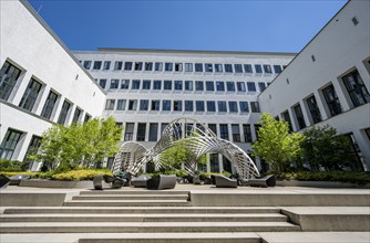 Seating area and pavilion sculpture, artwork in the inner courtyard of the TU Munich, main campus,