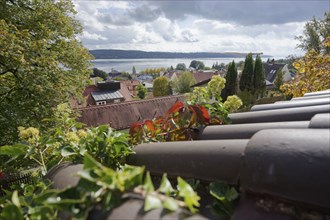 View from the castle garden to Lake Starnberg, Starnberg, Lake Starnberg, Bavaria, Upper Bavaria,