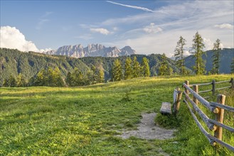 View of the surrounding mountains, sitting area, blue sky with clouds, Dolomites, Wuhnleger Weiher,