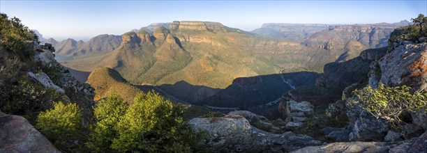 Panorama, Blyde River Canyon with Three Rondawels peak, view of canyon with Blyde River and Table