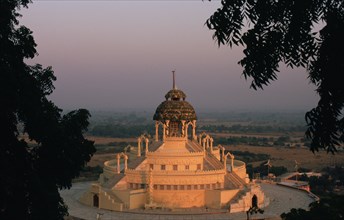 Jaïn temple at Palitana (Gujarat, India), The different floors of the temple symbolize the