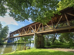 Covered wooden bridge, Baalensee bridge over the Havel between Schwedtsee and Baalensee,