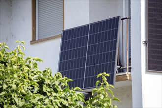 Balcony power station on a detached house