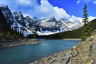 Moraine Lake, Alberta Canada