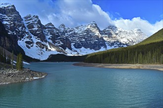 Moraine Lake, Alberta Canada