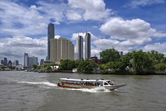 Chao Phraya River Water Taxi, Bangkok, Thailand, Asia