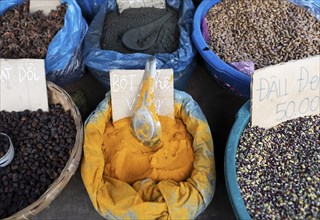 Spices in baskets for sale, Lungcam Cultural Tourist Village, Ha Giang Province, Vietnam, Asia