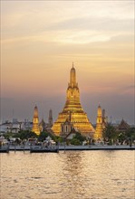 Wat Arun Temple, Bangkok, Thailand, Asia