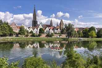 City view, Danube bank with historic old town, fishermen's quarter, butcher's tower and cathedral,