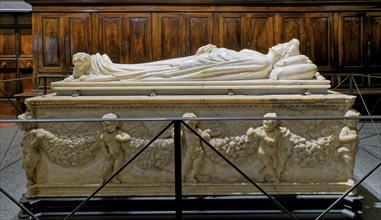 Tomb of Ilaria del Caretto, Monumento funebre a Ilaria del Carretto, sculptor Jacopo della Quercia,