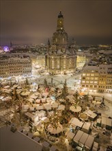 Church of Our Lady at Neumarkt with the historic Christmas market