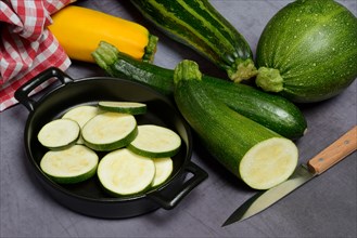 Various courgettes (Cucurbita pepo), courgette convar. giromontiina