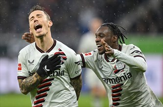 Goal celebration Alejandro Grimaldo Bayer 04 Leverkusen (20) with Jeremie Frimpong Bayer 04